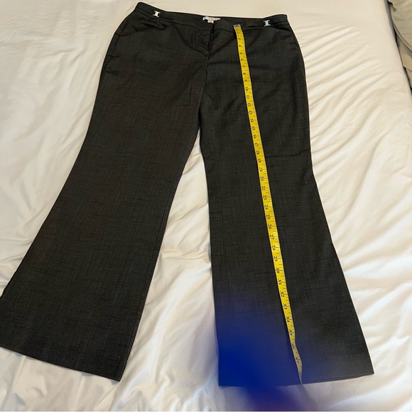New York & Company Gray Trousers Professional Style - Picture 6 of 7